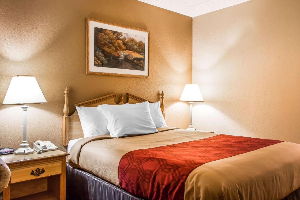 Econo Lodge Inn & Suites University Huntsville Exteriör bild